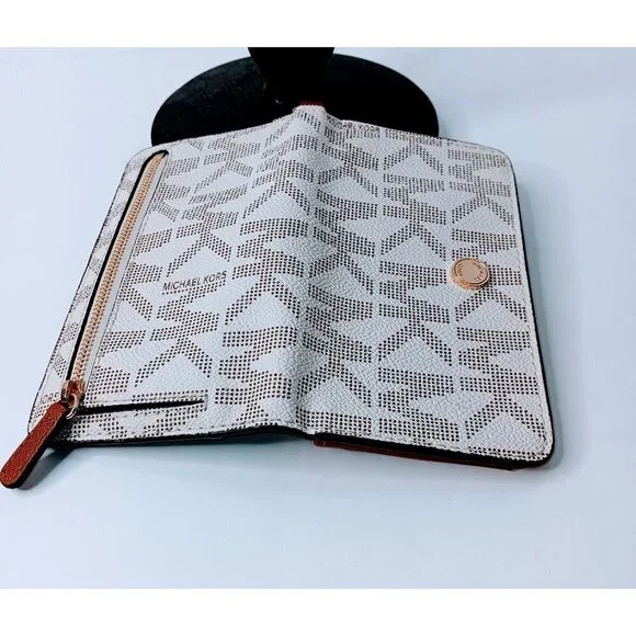 Michael Kors Phone Wristlet Wallet - Picture 4 of 8